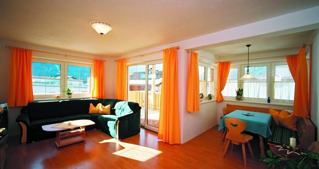 Anton'S Appartements Oetz Room photo
